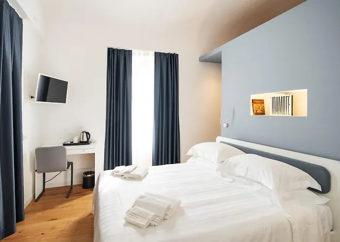 Duomo Nocleg ze śniadaniem 4*